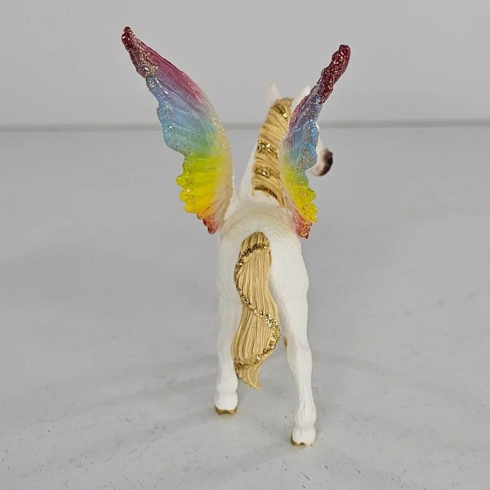 Schleich Bayala Winged Rainbow Unicorn Foal Pegasus Figure #70577